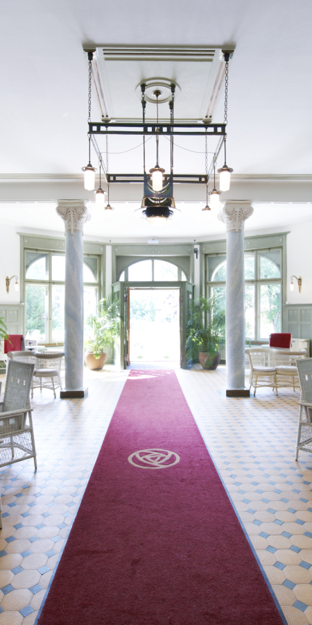Foyer im Kurhaus Bergün (Foto: © Kurhaus Bergün) Foyer im Kurhaus Bergün
